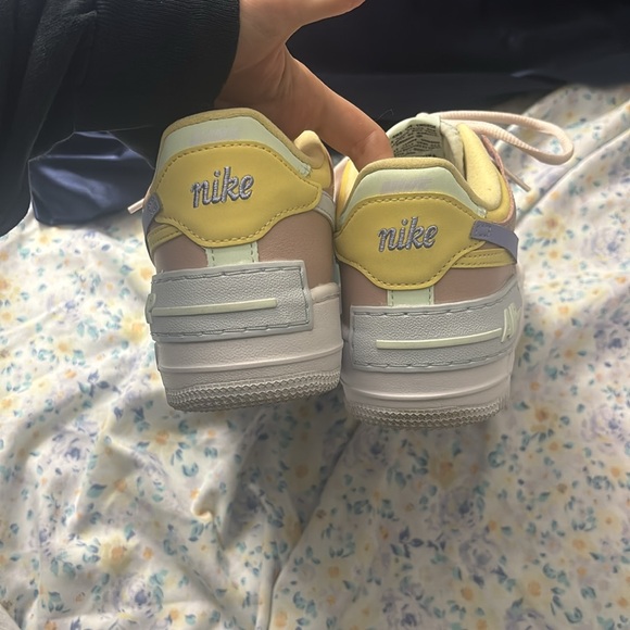 Womens 6 nike Air Forces - Picture 4 of 4